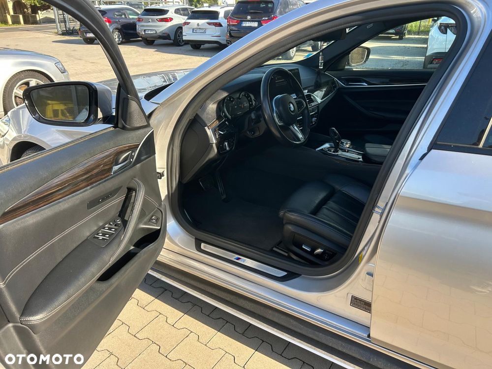 BMW Seria 5 530i xDrive M Sport sport - 16