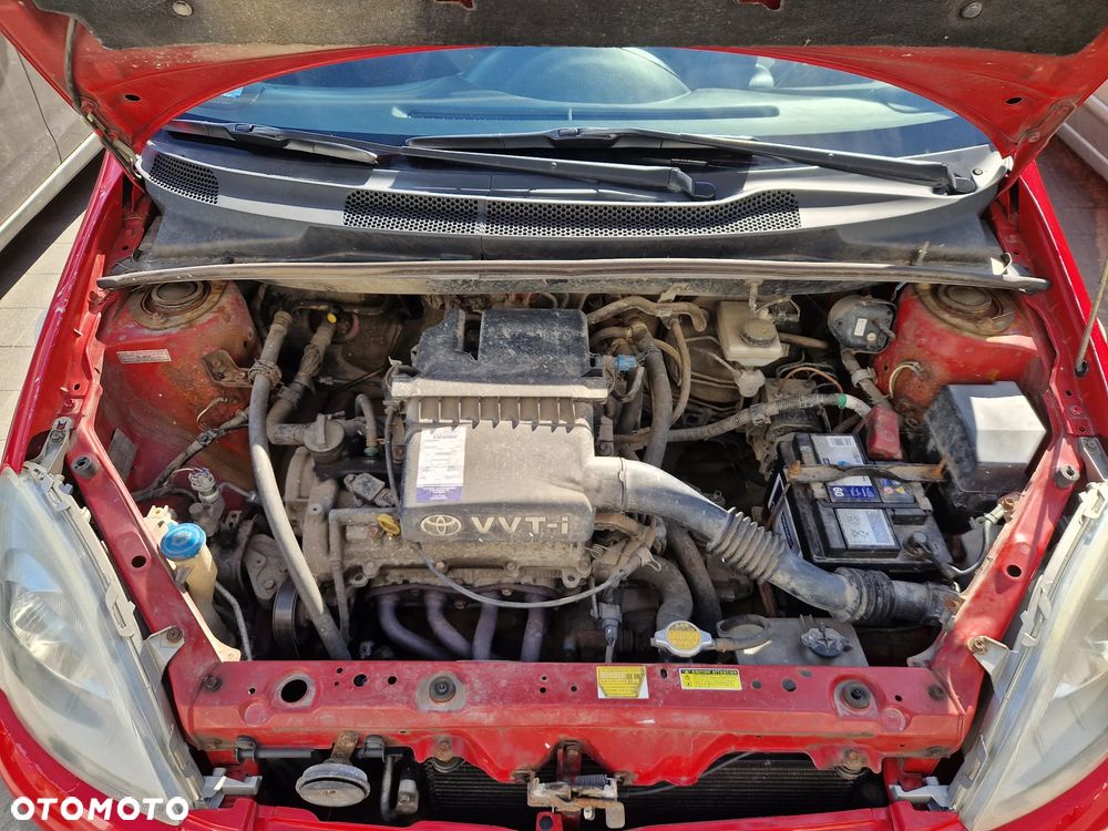 Toyota Yaris 1.0 Base - 8