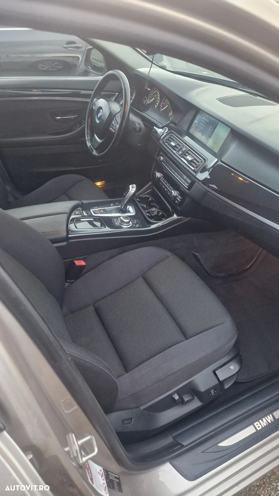 BMW Seria 5 520d Aut. - 13
