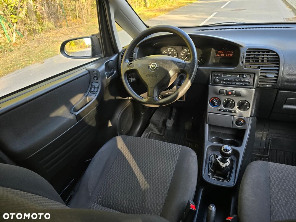 Opel Zafira - 8