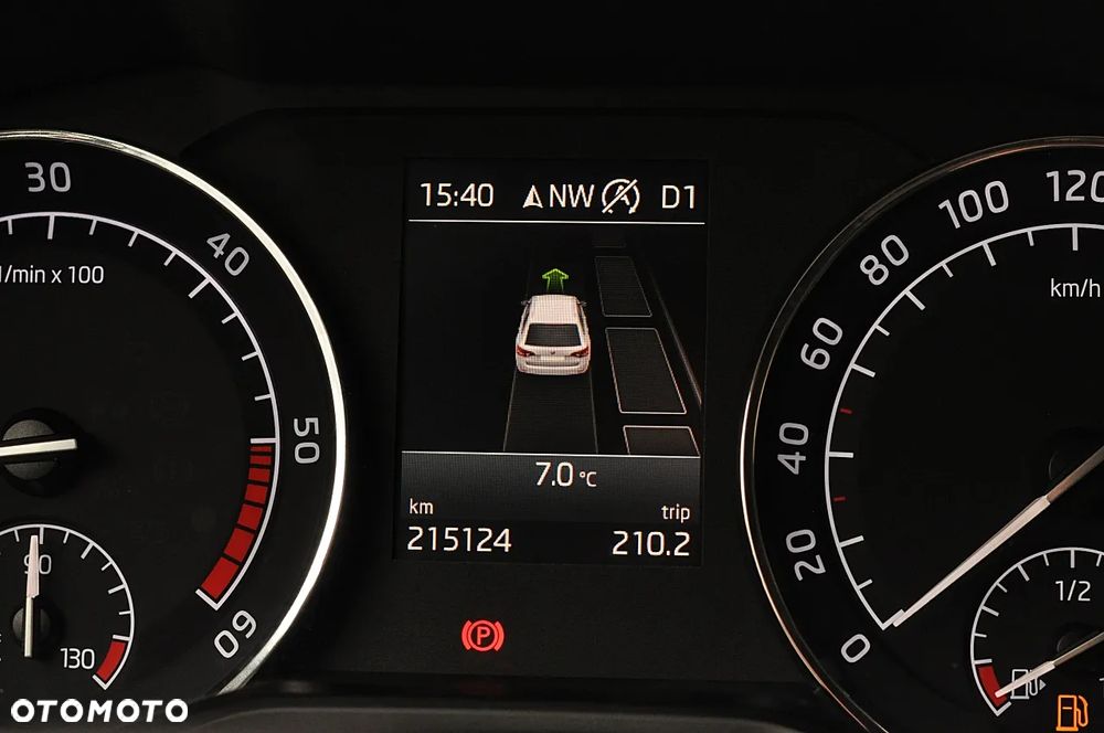 Skoda Superb 1.6 TDI DSG Style - 22