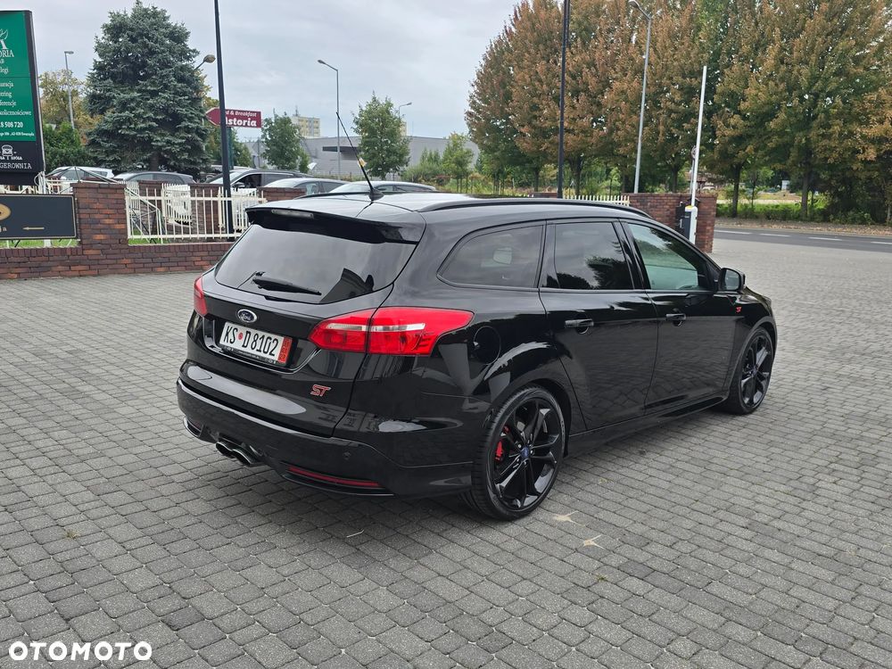 Ford Focus 2.0 EcoBoost ST mit Leder-Exclusiv-Paket - 7