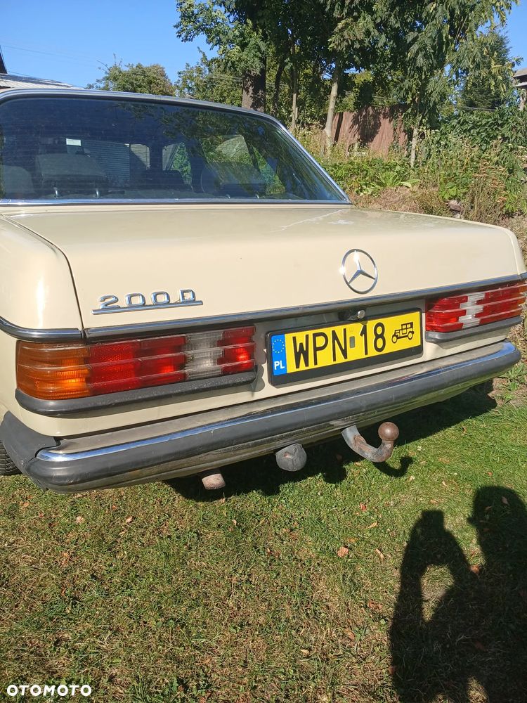 Mercedes-Benz W123 - 10