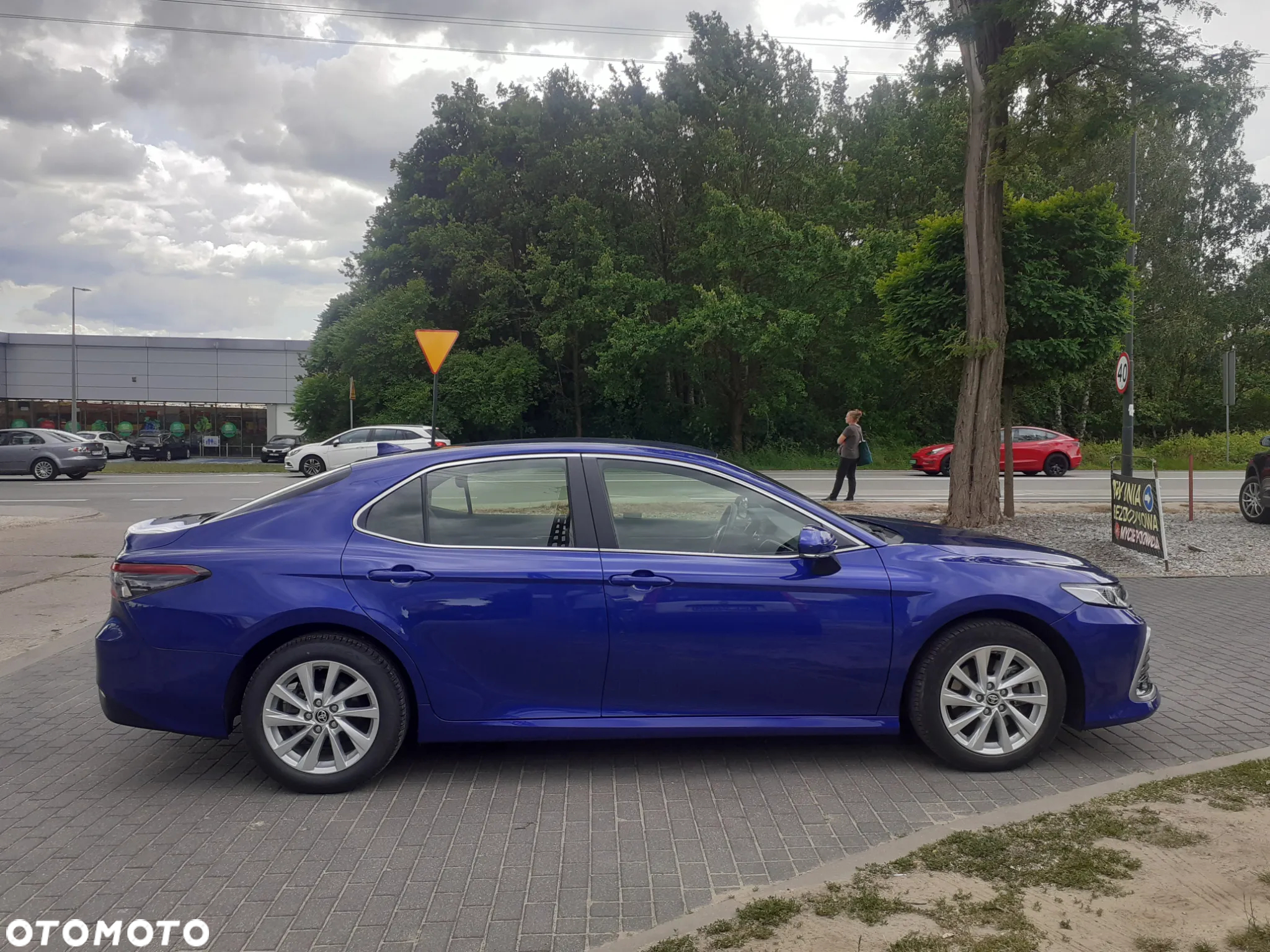 Toyota Camry - 7