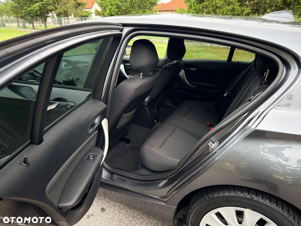 BMW Seria 1 118i Sport Line - 21
