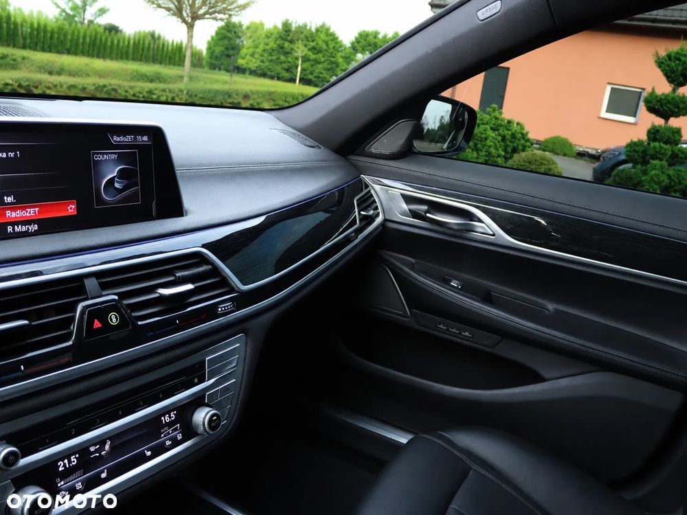 BMW Seria 7 740Li - 31