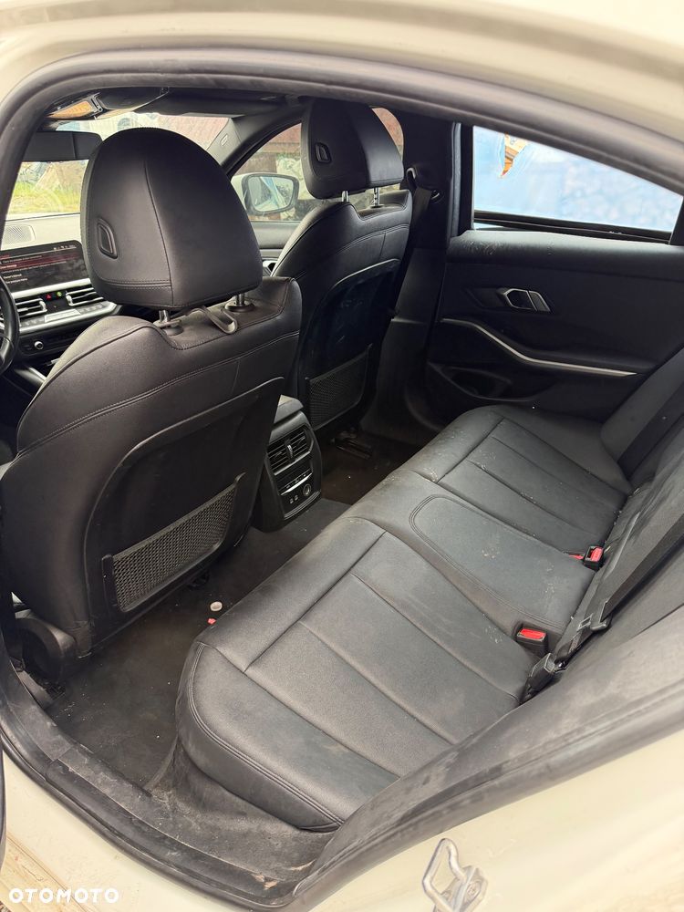 BMW Seria 3 330i Edition Luxury Line Purity - 8