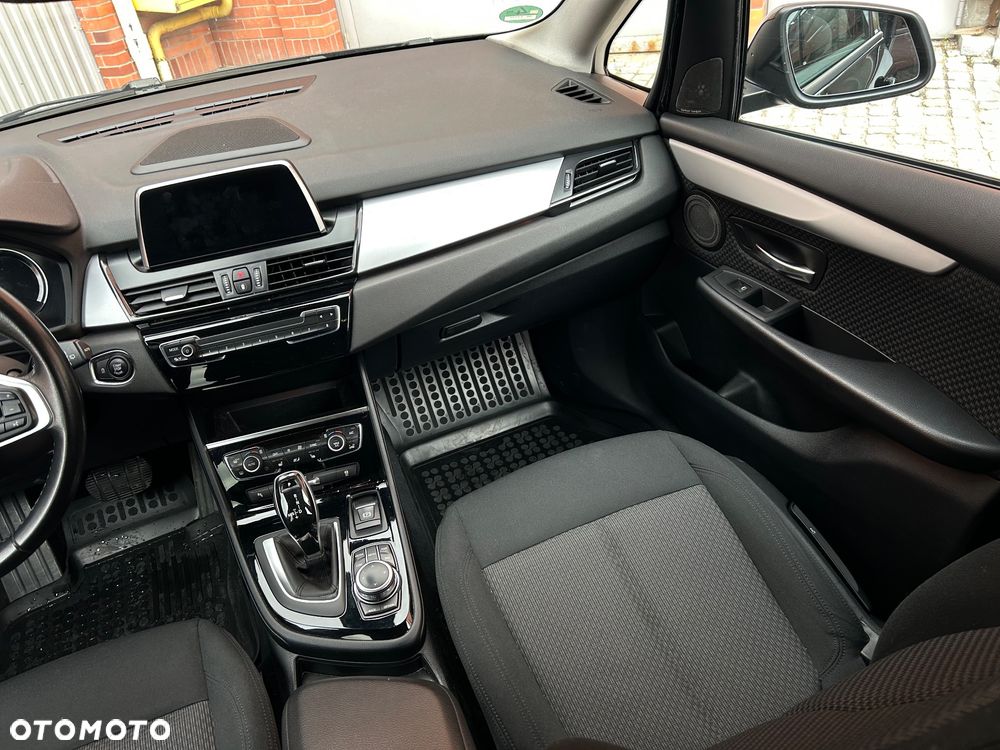 BMW Seria 2 218d Advantage sport - 11