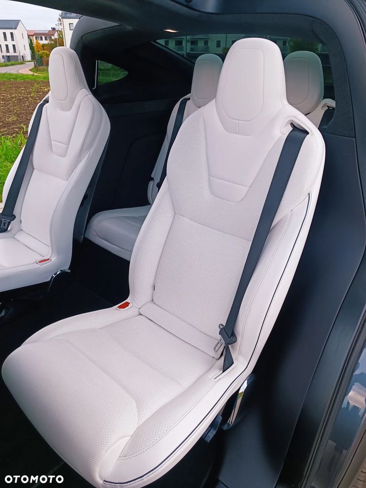 Tesla Model X Performance - 28