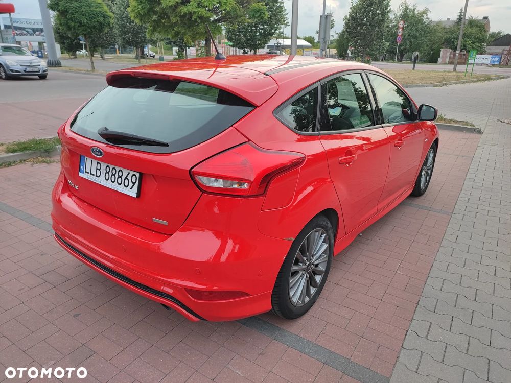 Ford Focus 1.5 EcoBoost ST-Line - 5