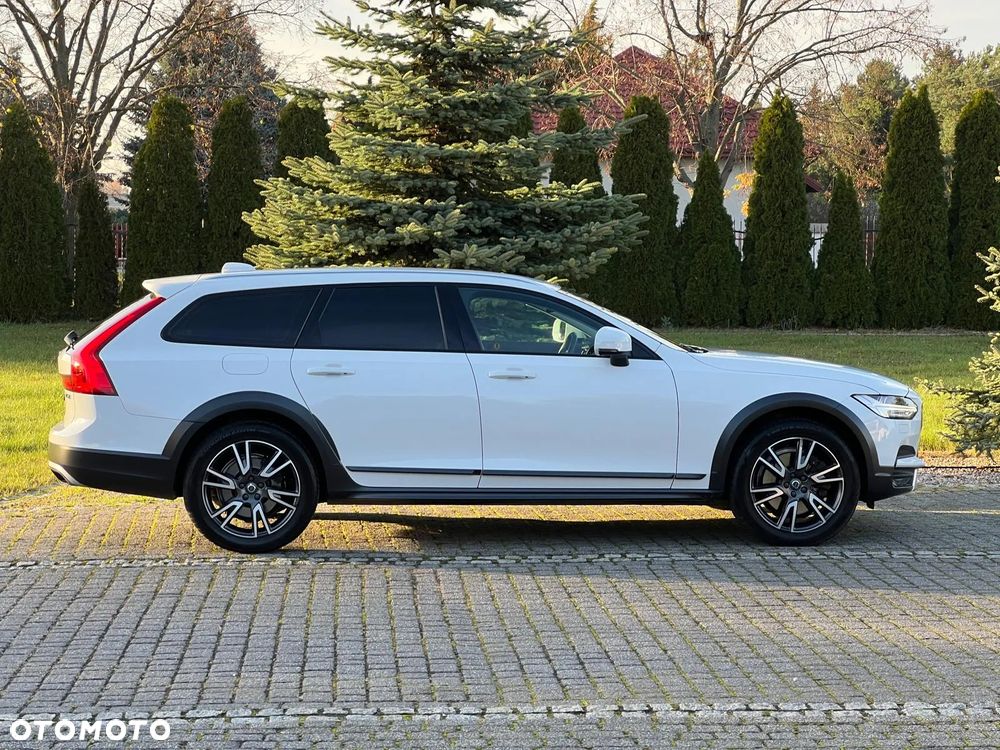 Volvo V90 Cross Country D5 AWD Pro - 8