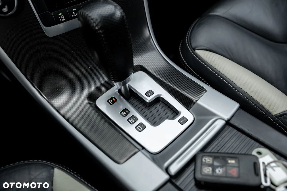 Volvo XC 60 D5 AWD RDesign - 36