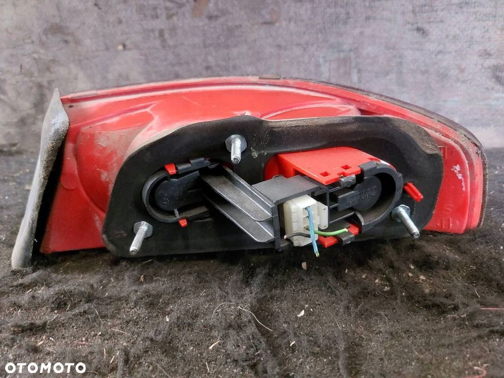 KOMPLETNY TYŁ ALFA ROMEO 159 I - 6