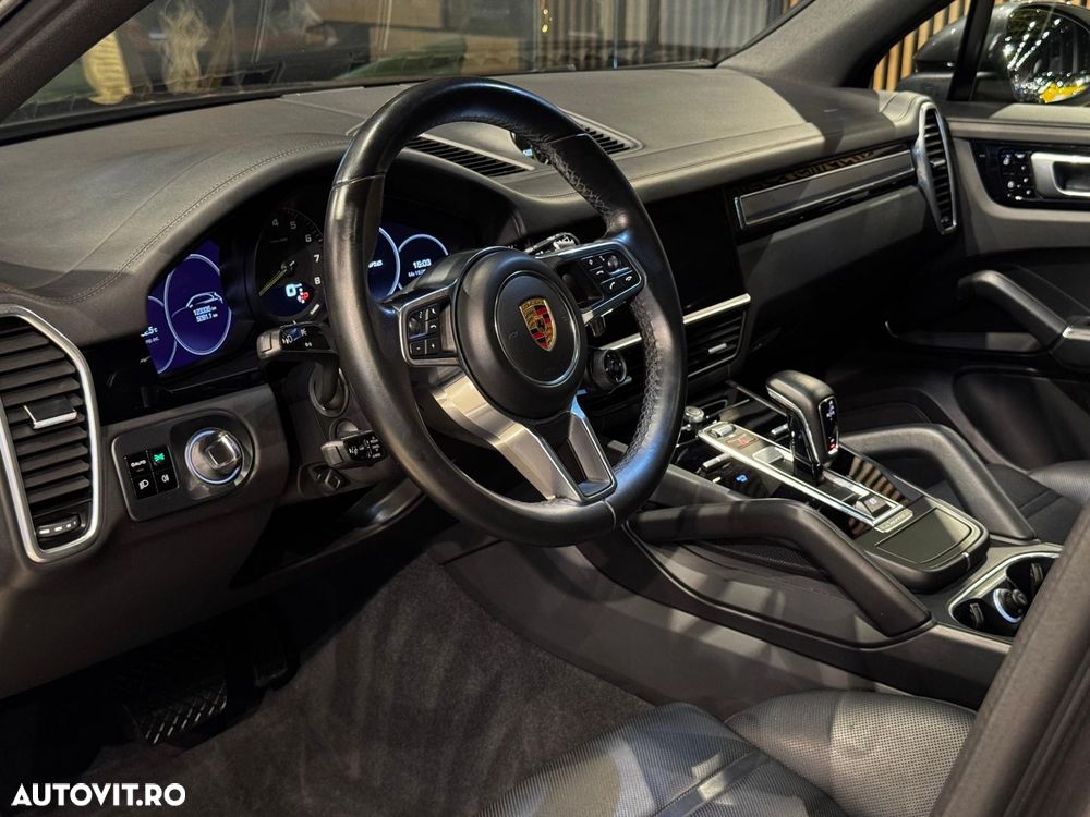 Porsche Cayenne - 19
