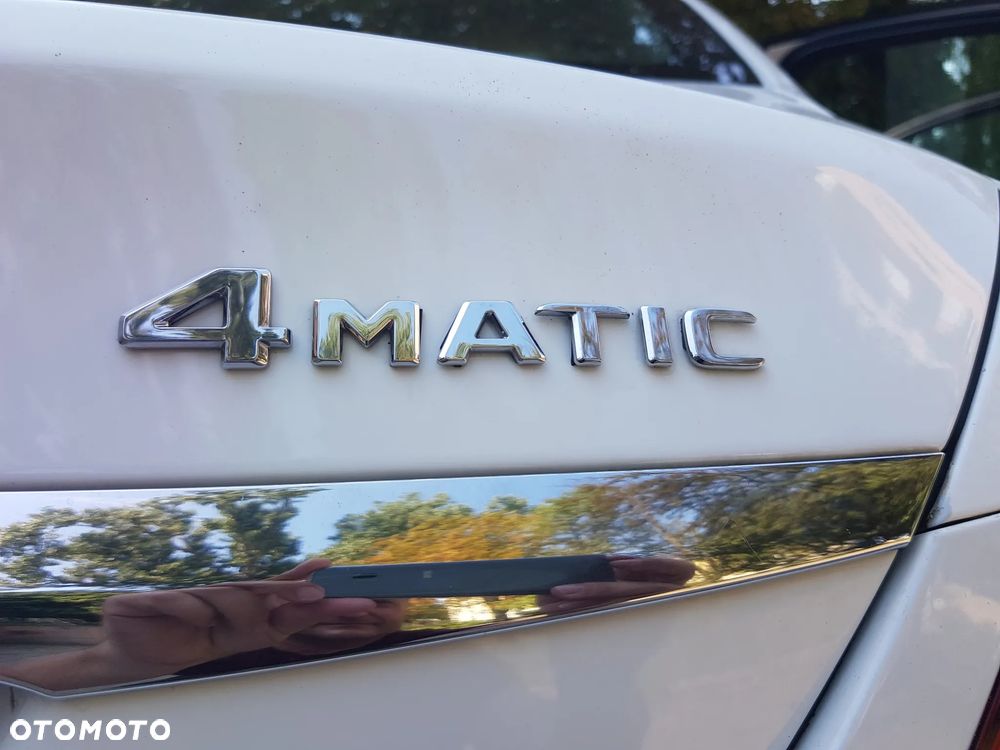 Mercedes-Benz Klasa C 300 4Matic 9G-TRONIC Exclusive - 12