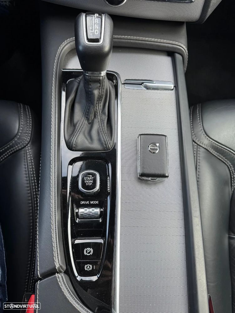 Volvo XC 90 2.0 D4 Inscription - 26