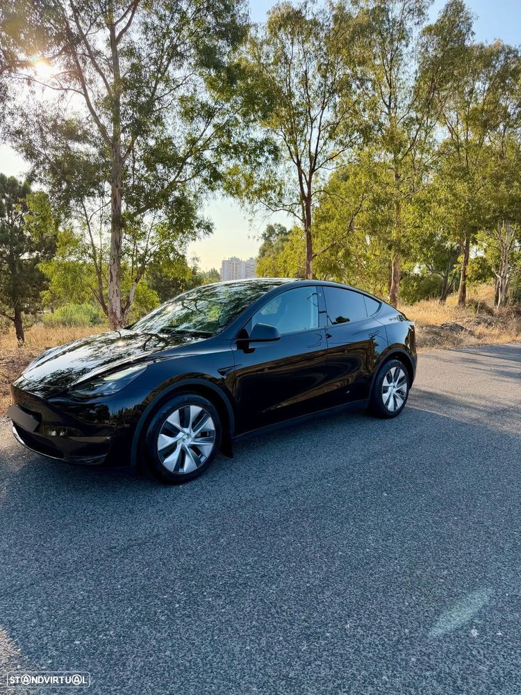 Tesla Model Y Long Range Dual Motor AWD - 3