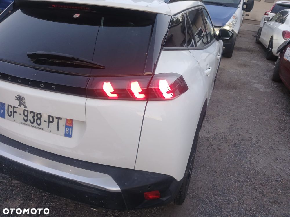 Peugeot 2008 - 9