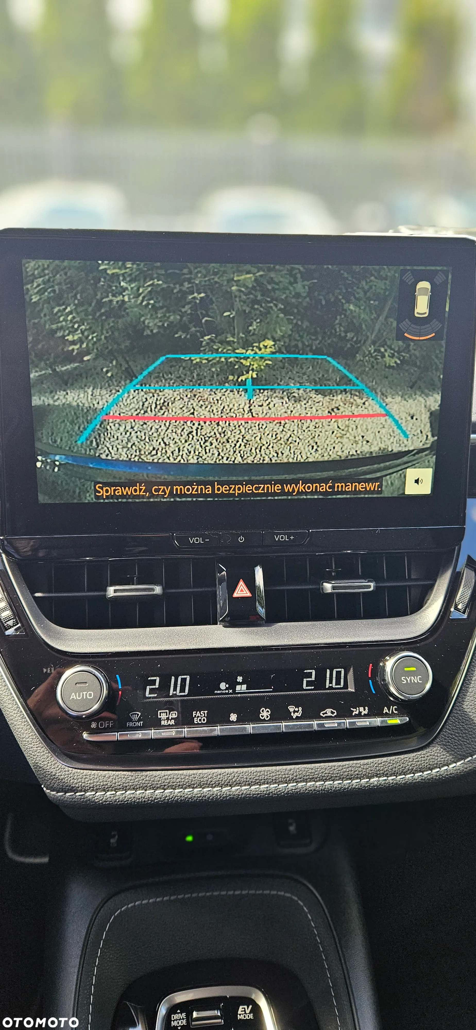 Toyota Corolla 1.8 Hybrid Executive - 11