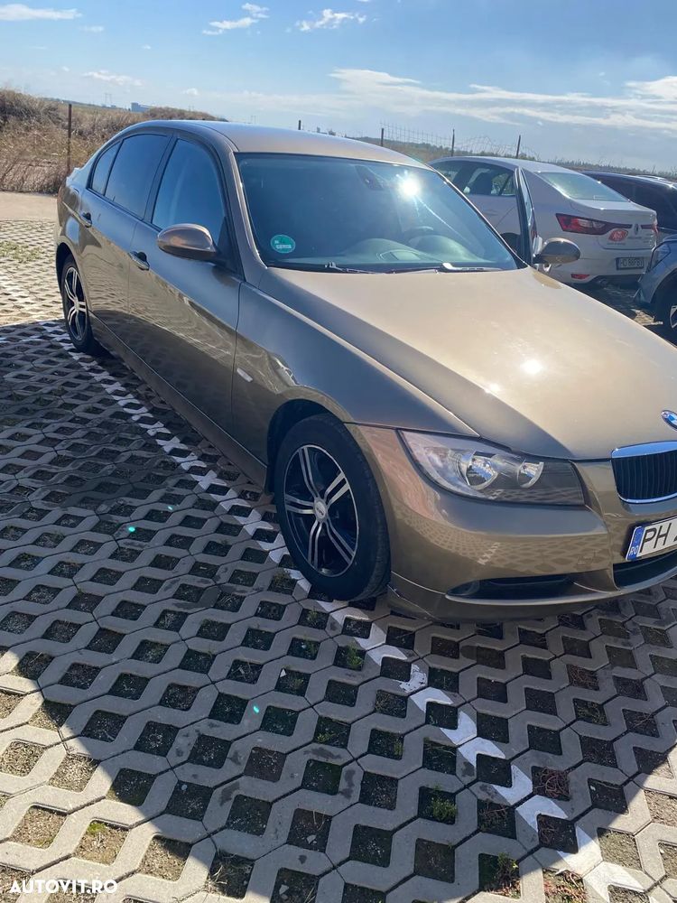 BMW Seria 3 318i Aut. - 13