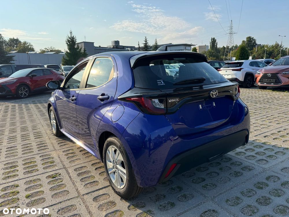 Toyota Yaris ver-hybrid-1-5-comfort - 9