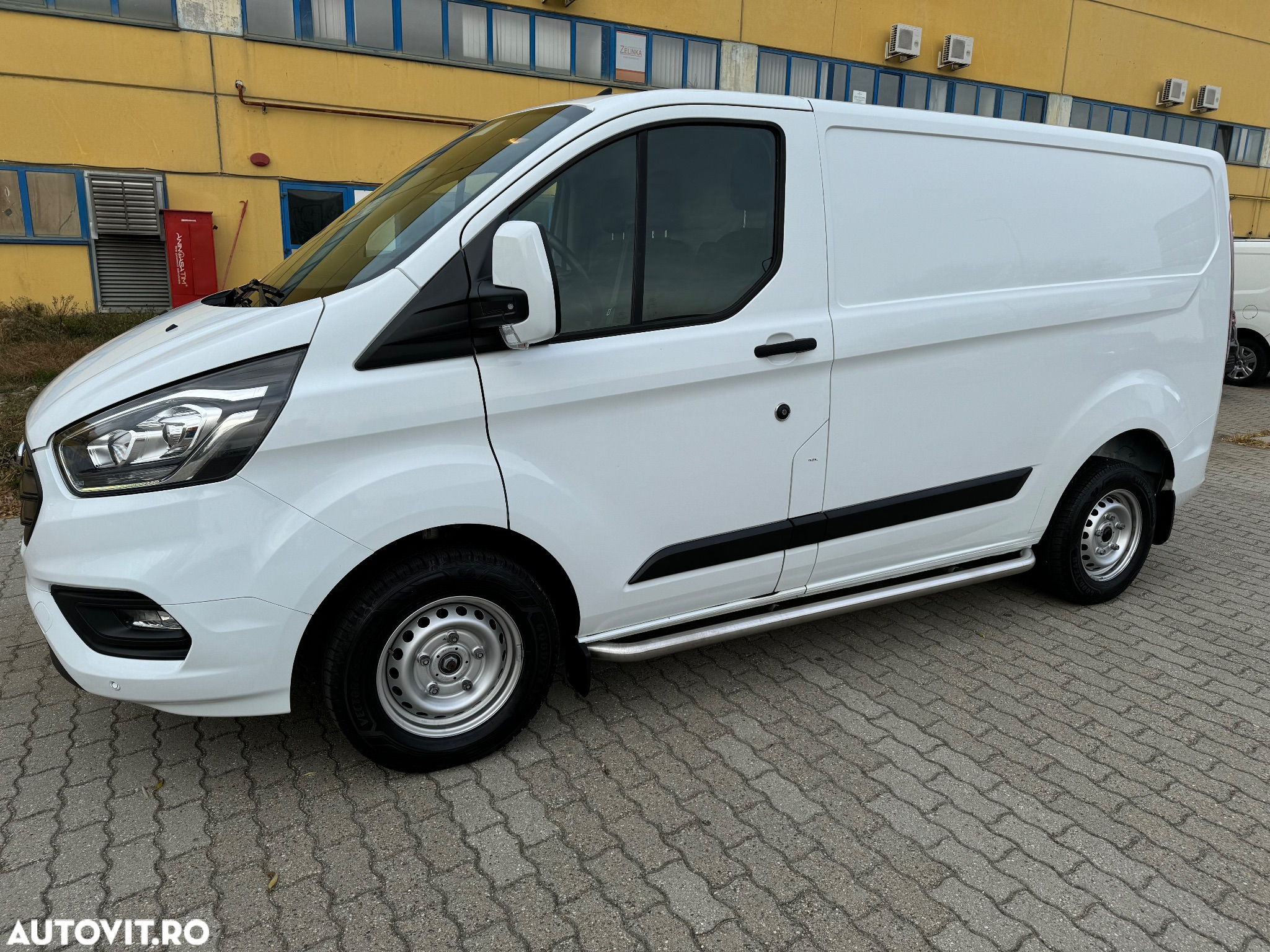Ford Transit Custom Kombi 320 2.0 EcoBlue 105 CP L1H1 Trend - 4