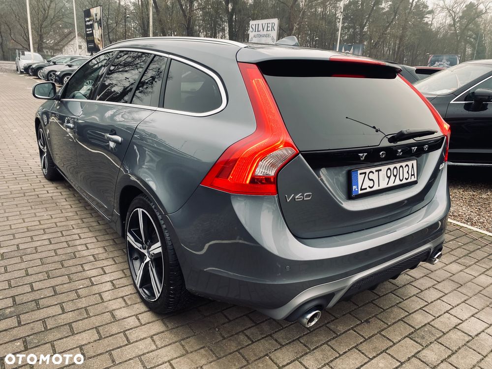 Volvo V60 D4 Geartronic R-Design - 18