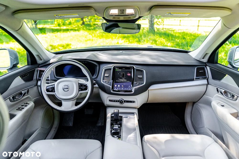 Volvo XC 90 - 8