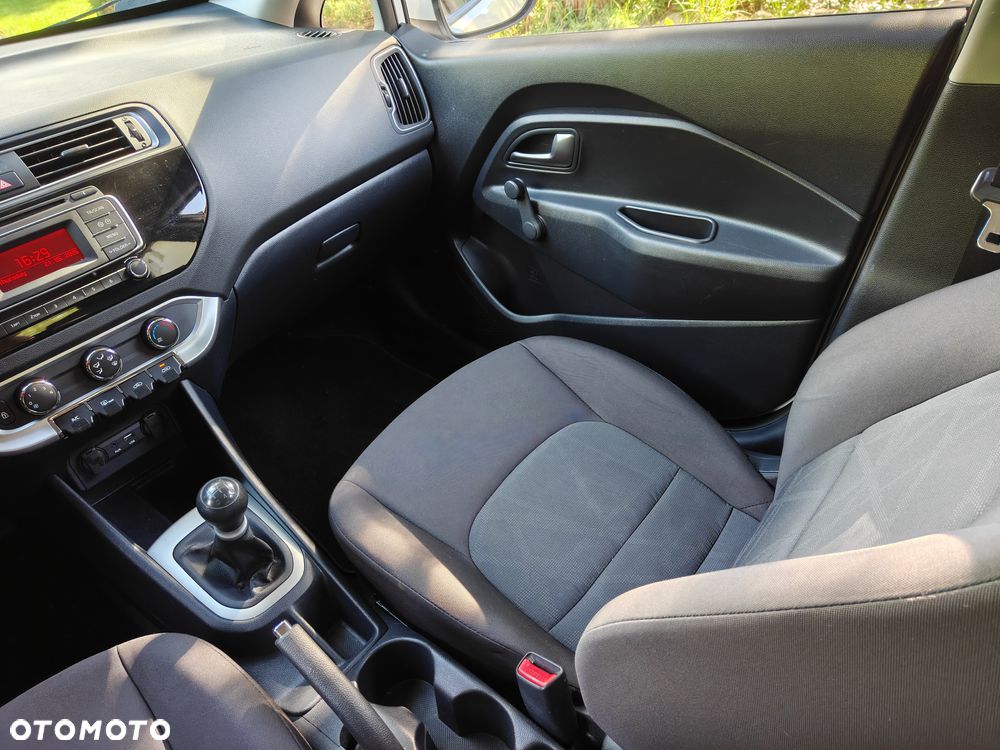 Kia Rio - 6