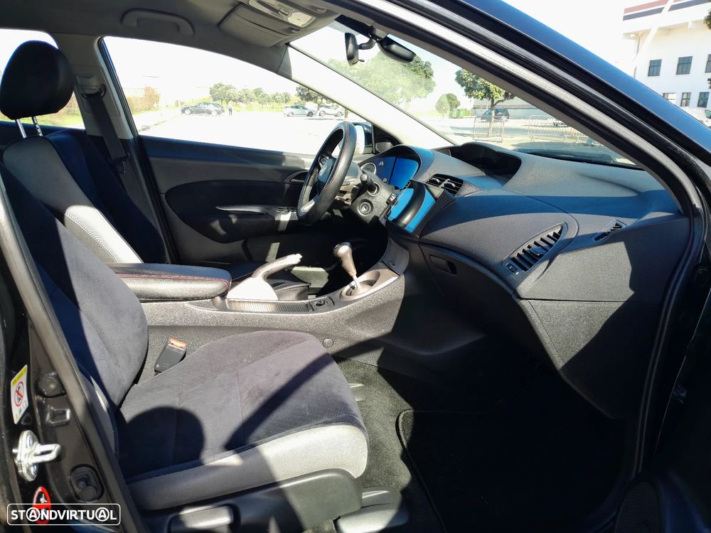 Honda Civic 1.4 Sport - 32