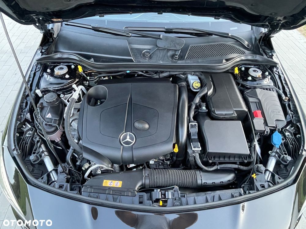 Mercedes-Benz CLA Shooting Brake 200 (CDI) d - 33