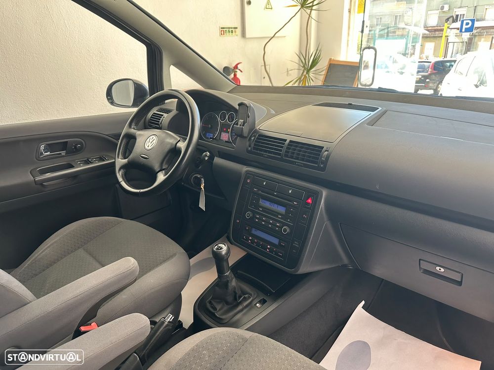 VW Sharan 2.0 TDI Confortline - 34