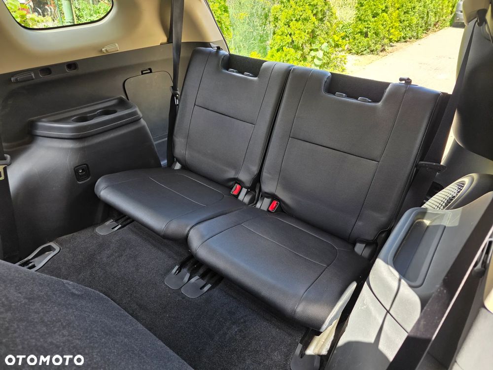 Mitsubishi Outlander - 23