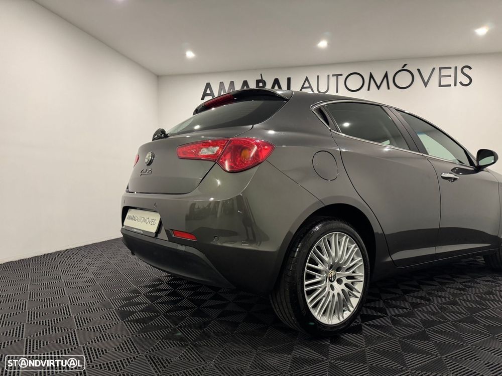 Alfa Romeo Giulietta 1.6 JTDM Distinctive - 20