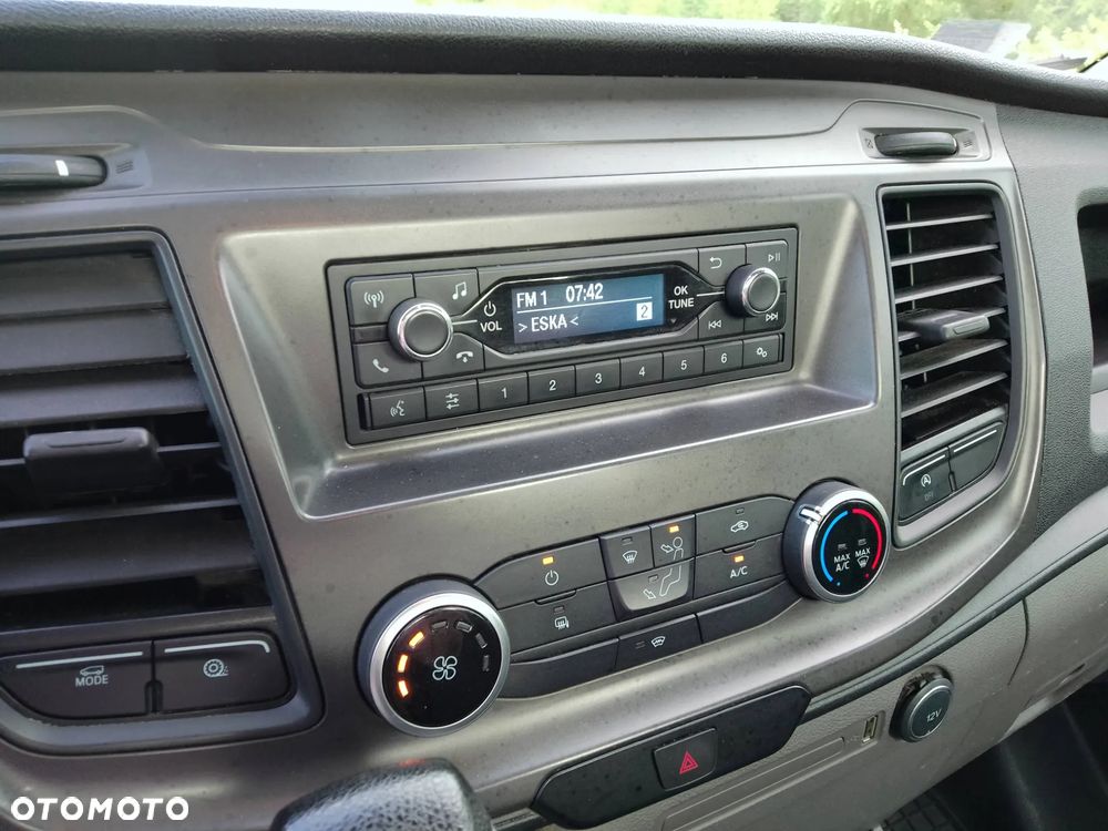Ford Transit - 28