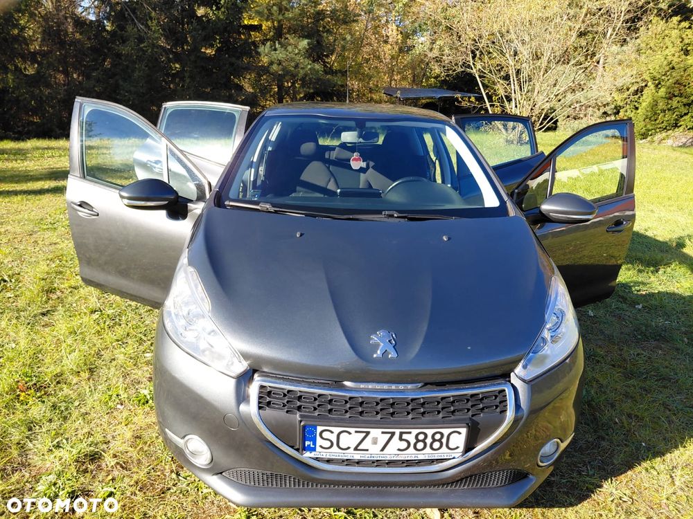 Peugeot 208 2014 photo 4