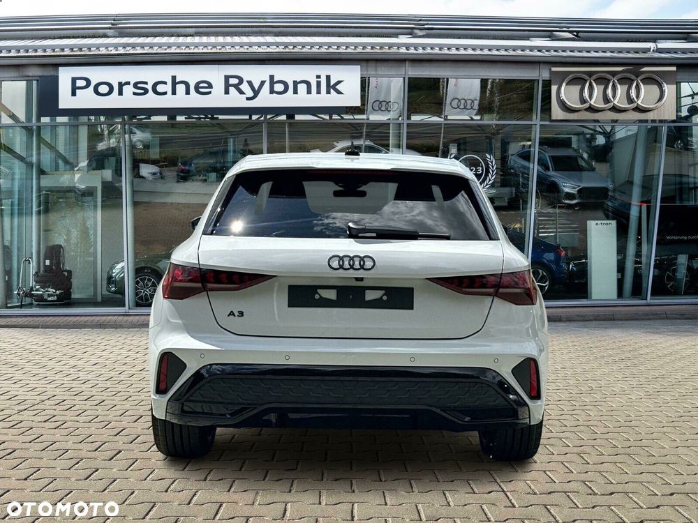 Audi A3 Sportback - 4