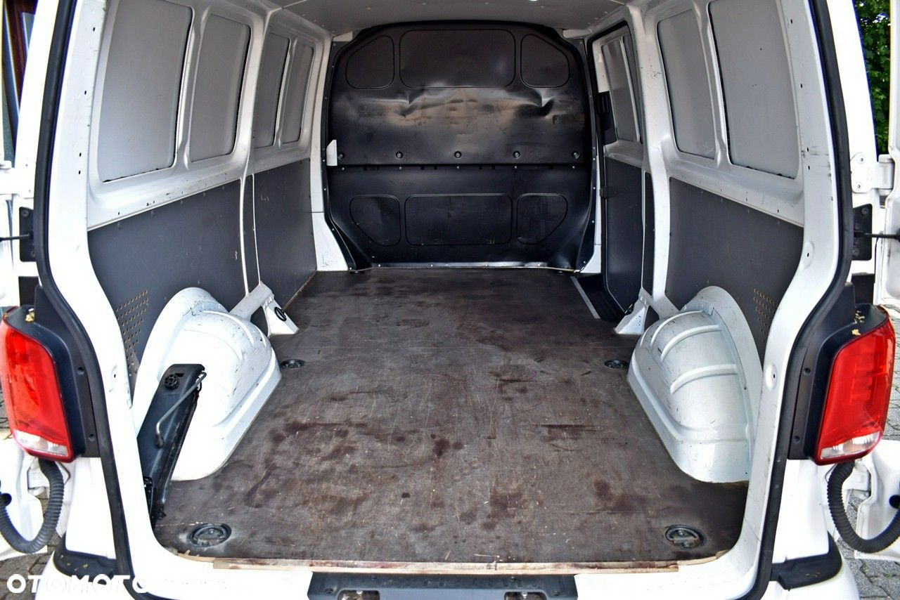 Volkswagen Transporter - 23