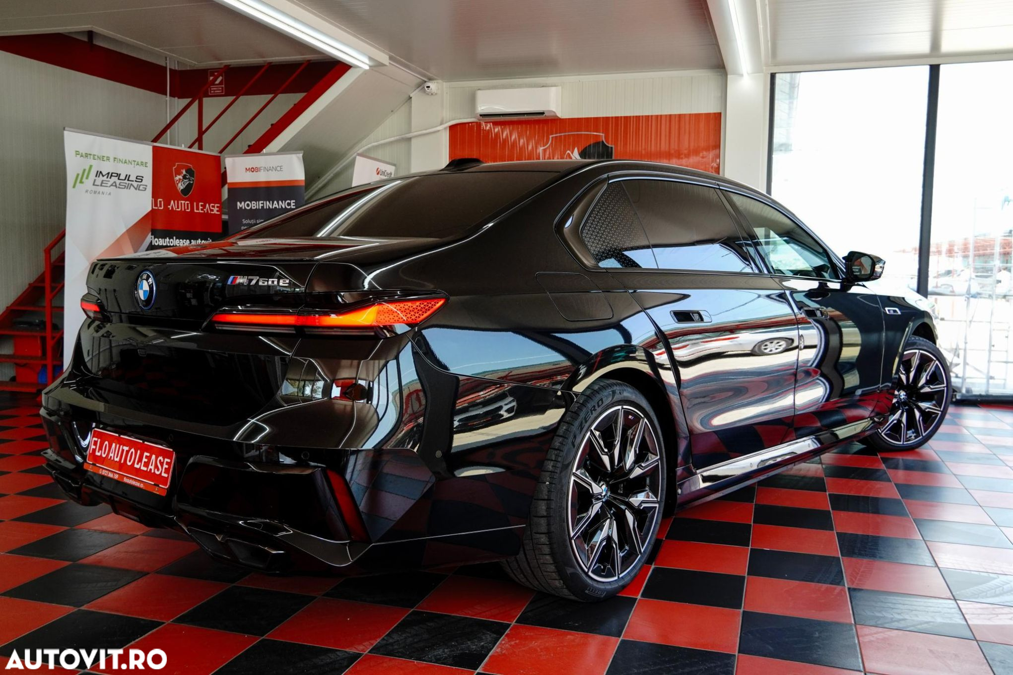 BMW Seria 7 - 11