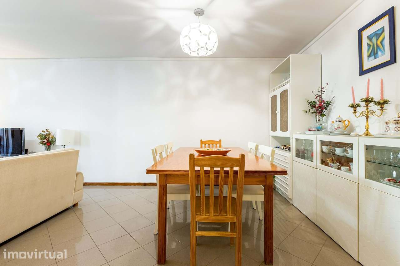 T3 c/ 120 m², Marquise e Arrecadação / Santo António dos Cavaleiros - Grande imagem: 2/24