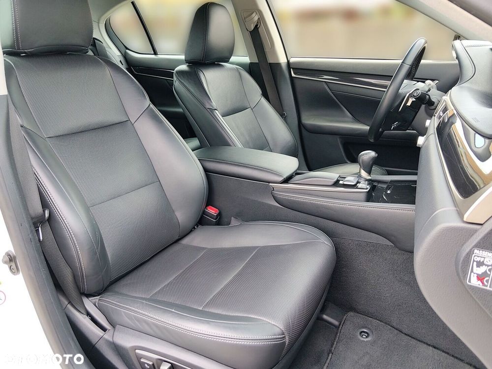 Lexus GS 300h Elite Business - 16