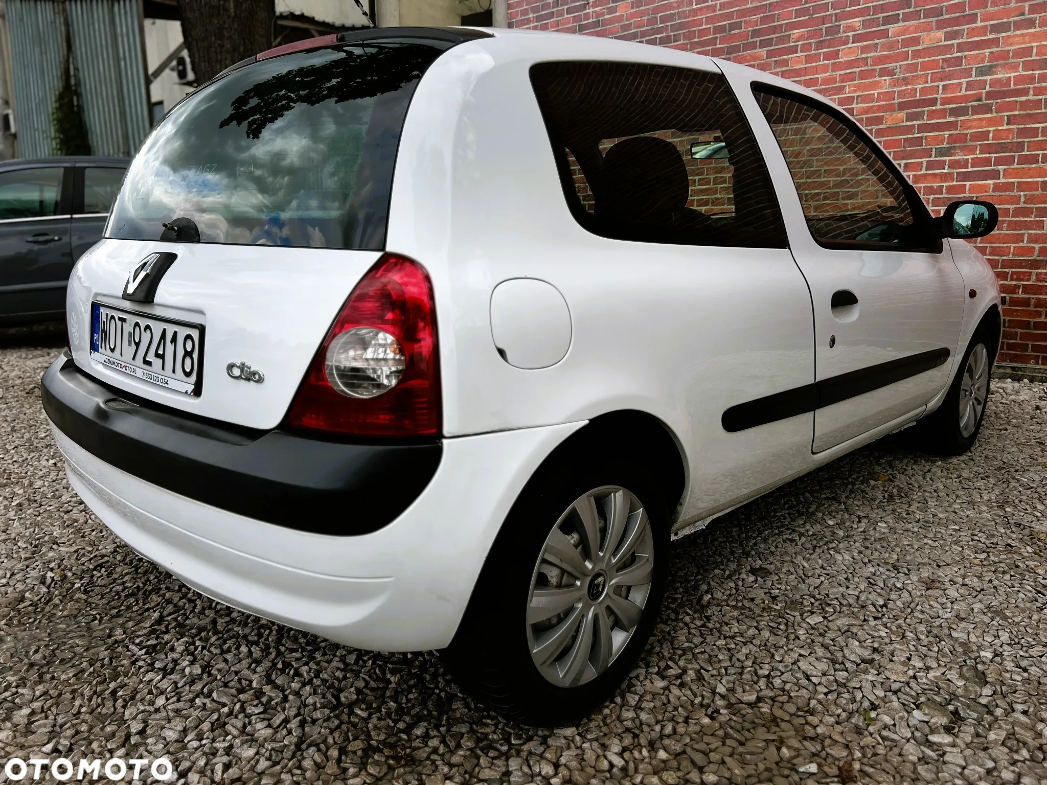 Renault Clio - 27