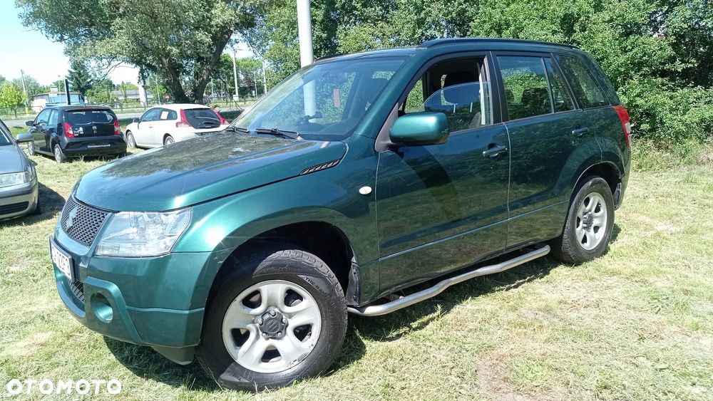 Suzuki Grand Vitara 2.0 Comfort - 25