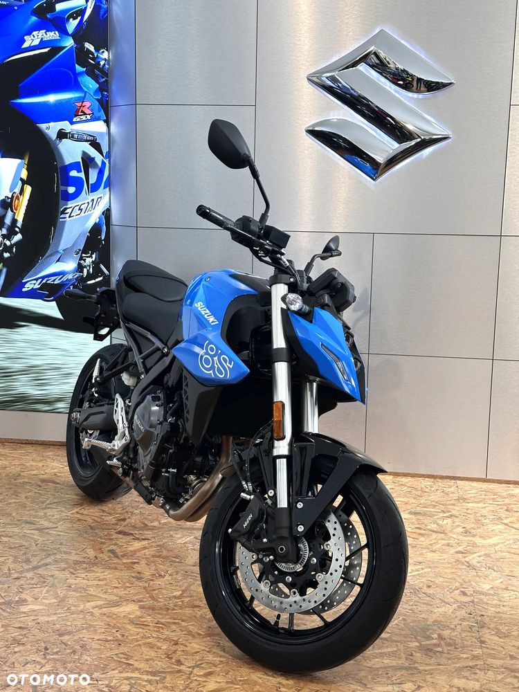 Suzuki GSX - 2