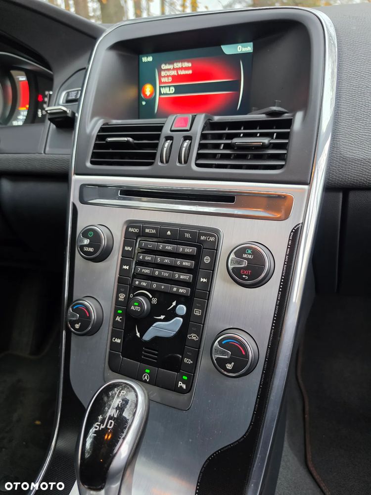Volvo XC 60 D4 Drive-E Ocean Race - 11