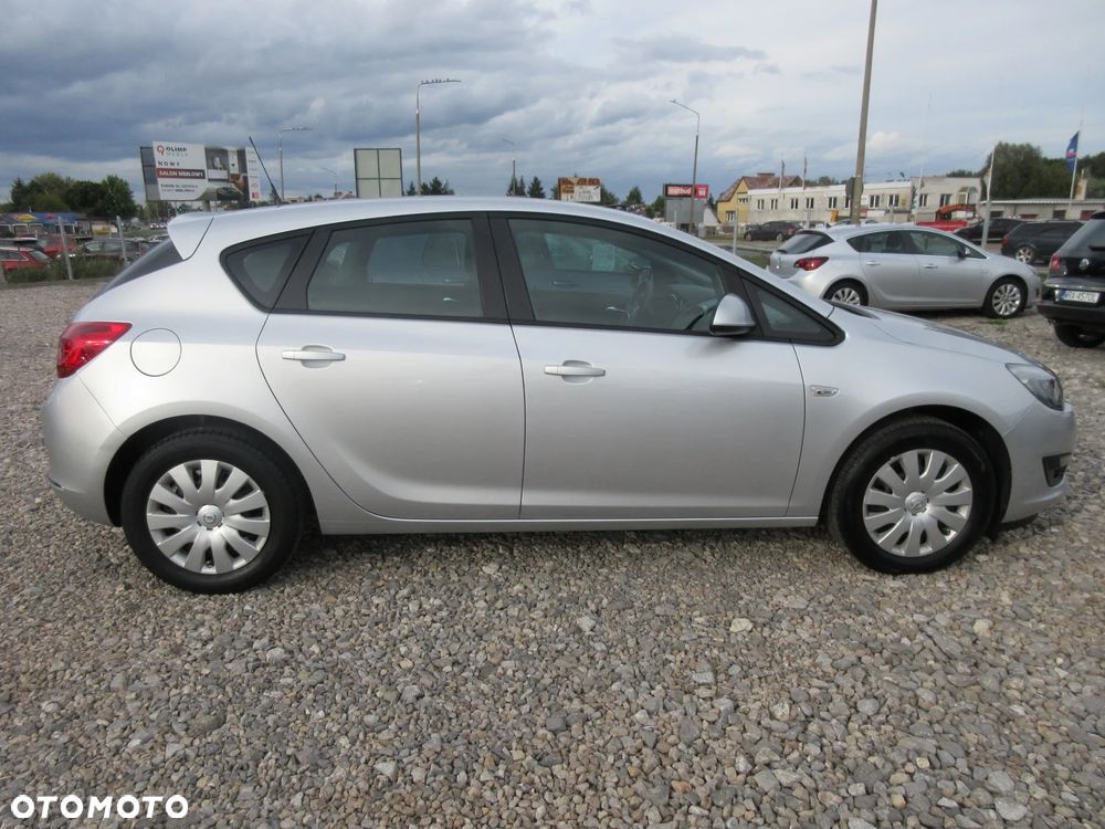 Opel Astra 1.6 Cosmo - 4