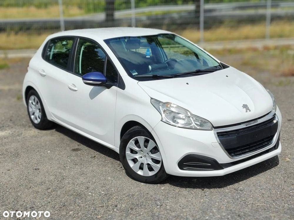 Peugeot 208 - 4