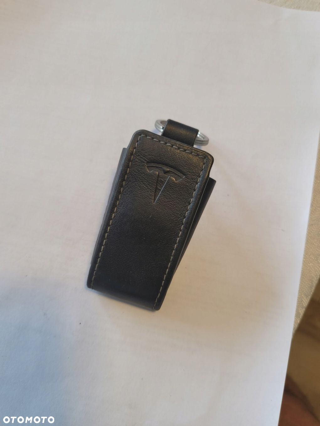 ETUI SKÓRZANE NA KLUCZYK PILOT TESLA - 1
