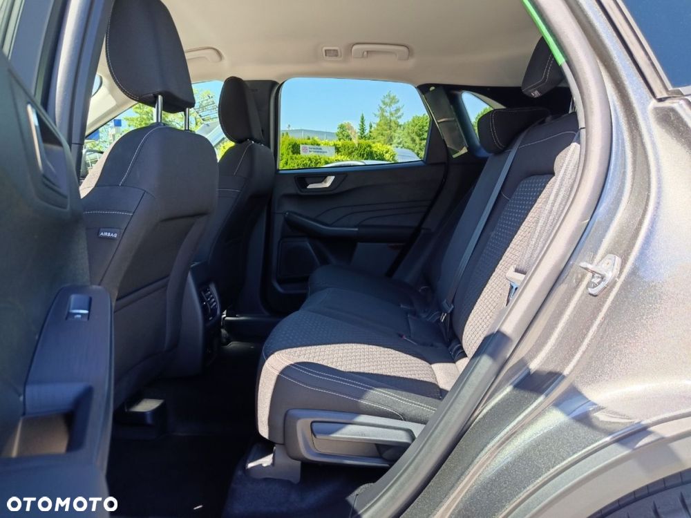 Ford Kuga - 10