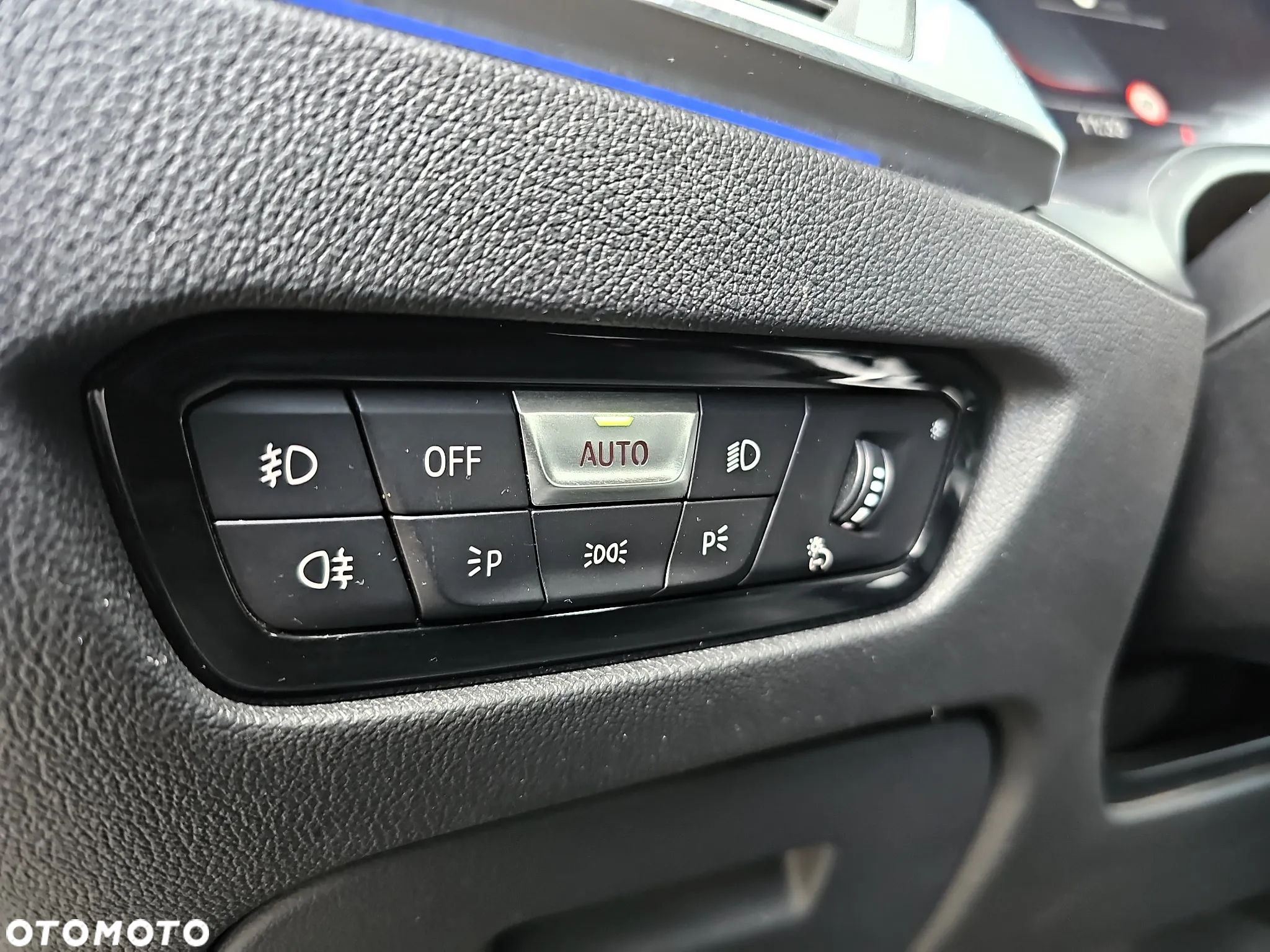 BMW Seria 3 318d MHEV Sport Line - 16